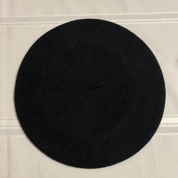 Parkhurst Black Wool Beret, like new! - Picture 5 of 9